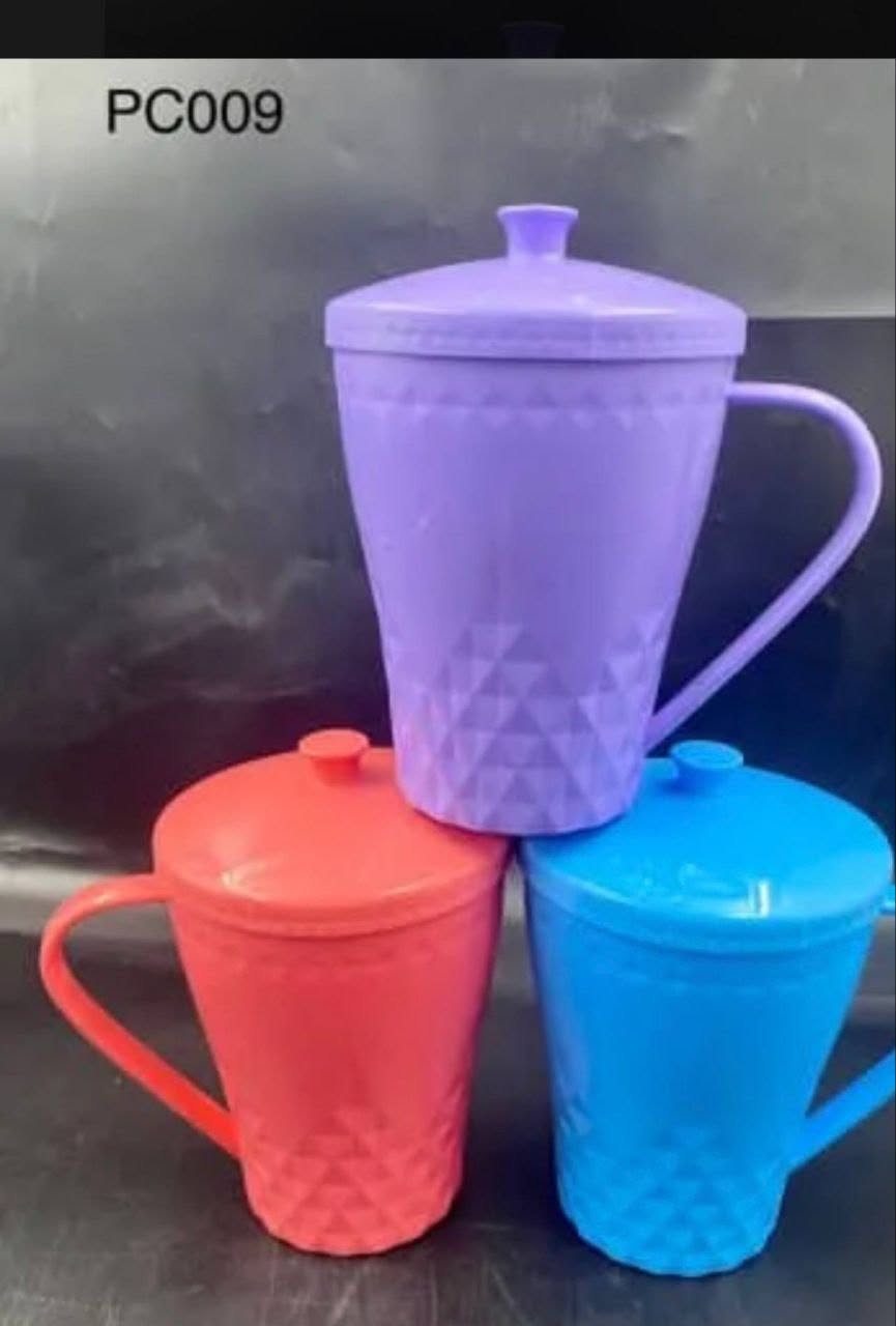 Diamond-Patterned Plastic Mug with Lid (Item PC009)
