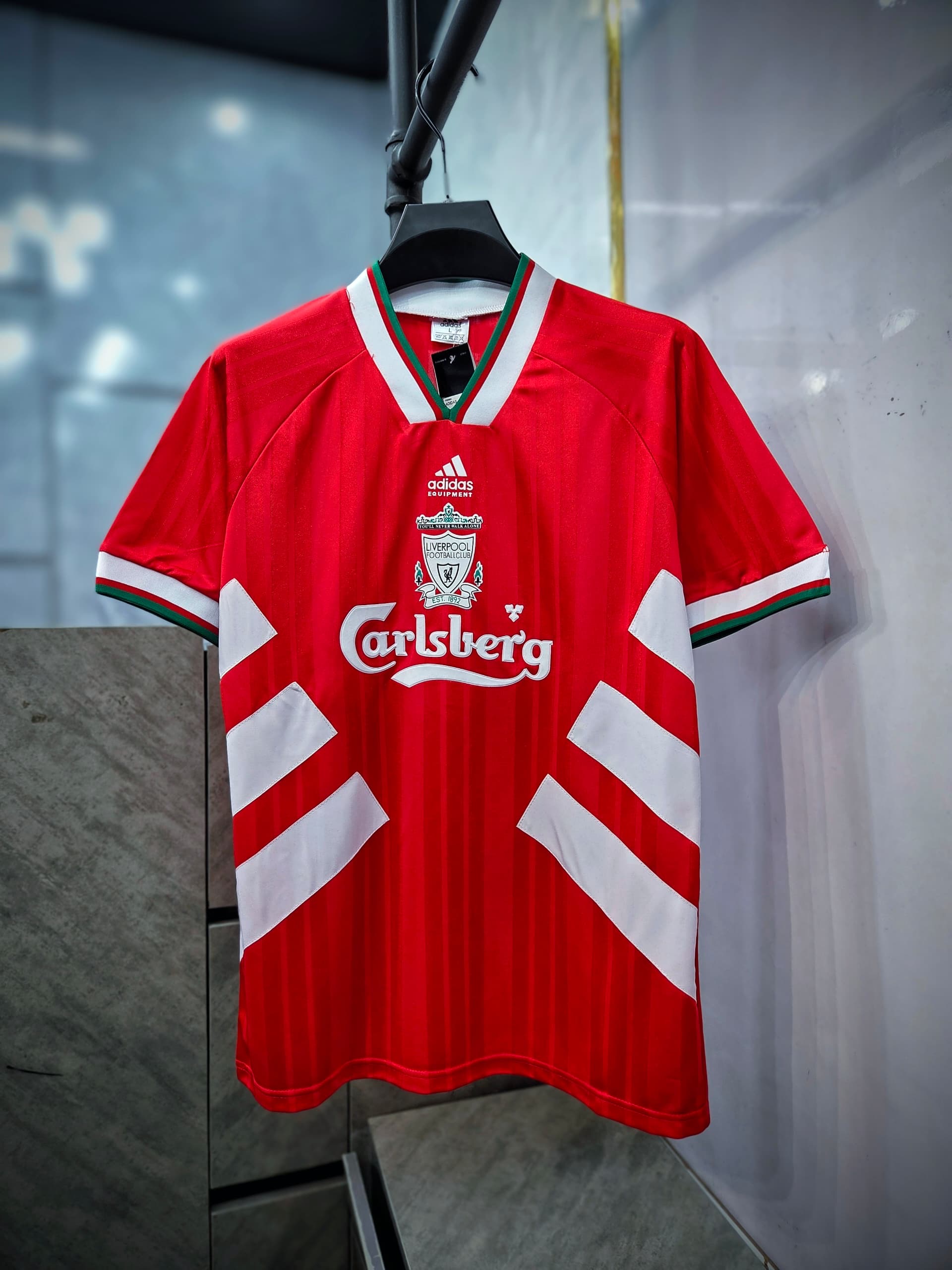 LIVERPOOL RETRO JERSEY