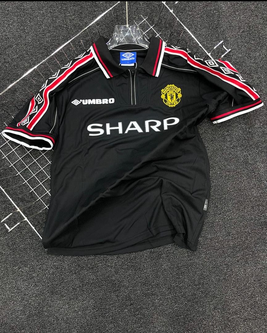 MANCHESTER UNITED RETRO JERSEY